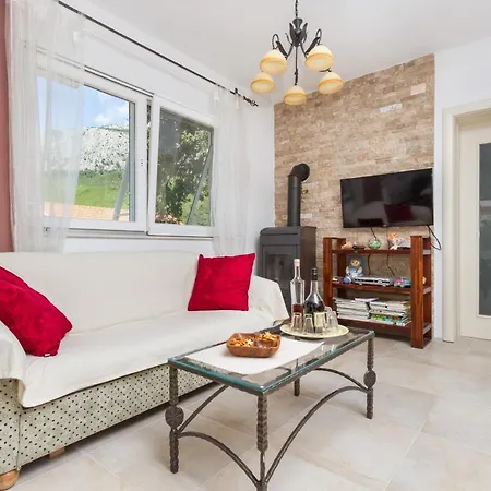 Hidden Paradise - By Split Villa Žrnovnica