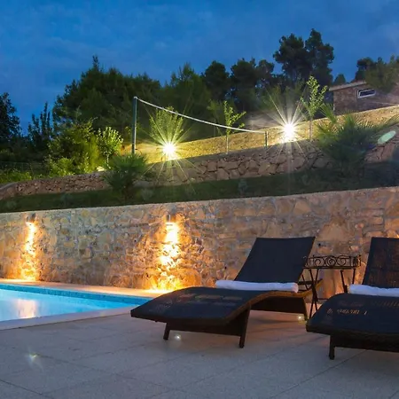 Hidden Paradise - By Split Žrnovnica