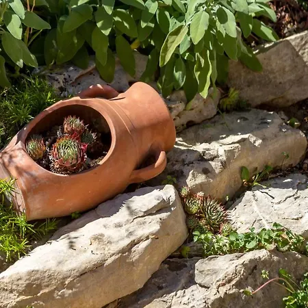 Hidden Paradise - By Split *