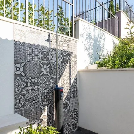 Hidden Paradise - By Split Villa Žrnovnica